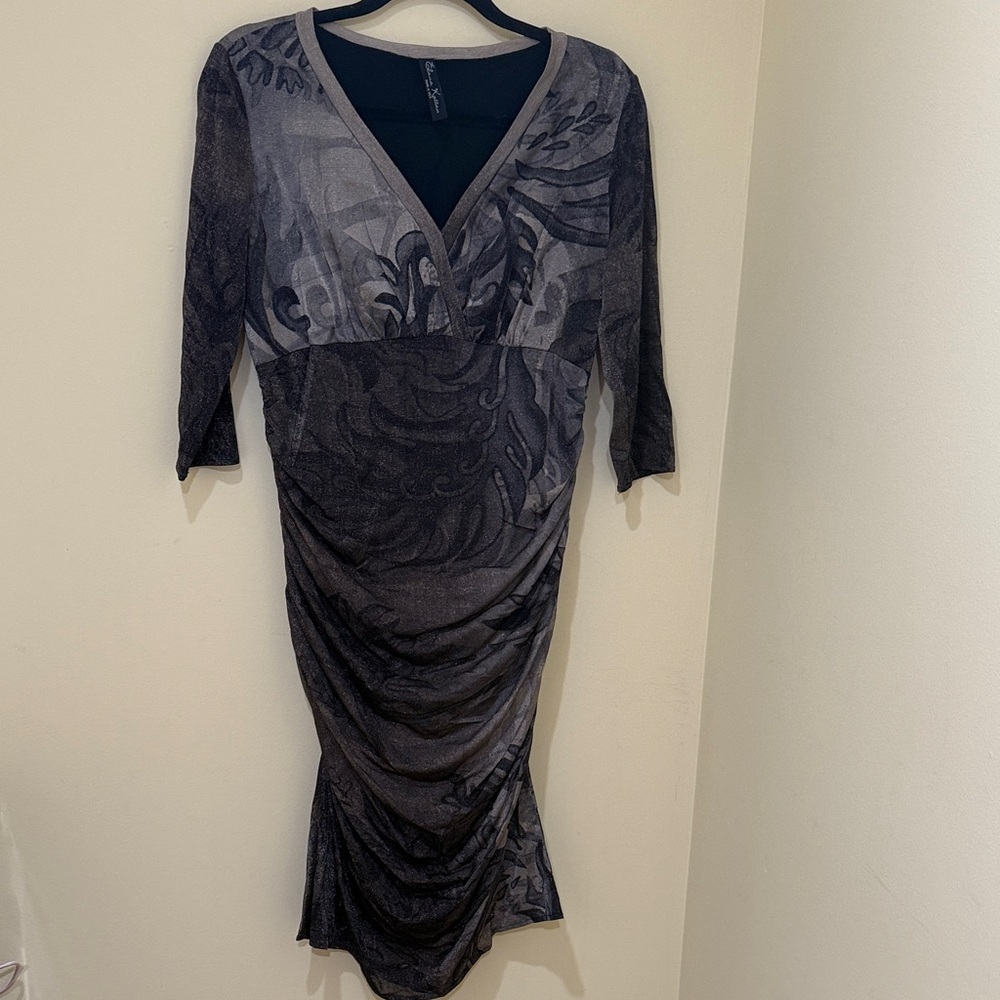 Elana Kattan 3/4 sleeves Women’s evening Dress shimmery Ruched fitted Size 12